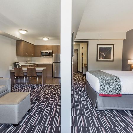 Microtel Inn & Suites By Wyndham Fort Saint John Fort St. John Exteriör bild