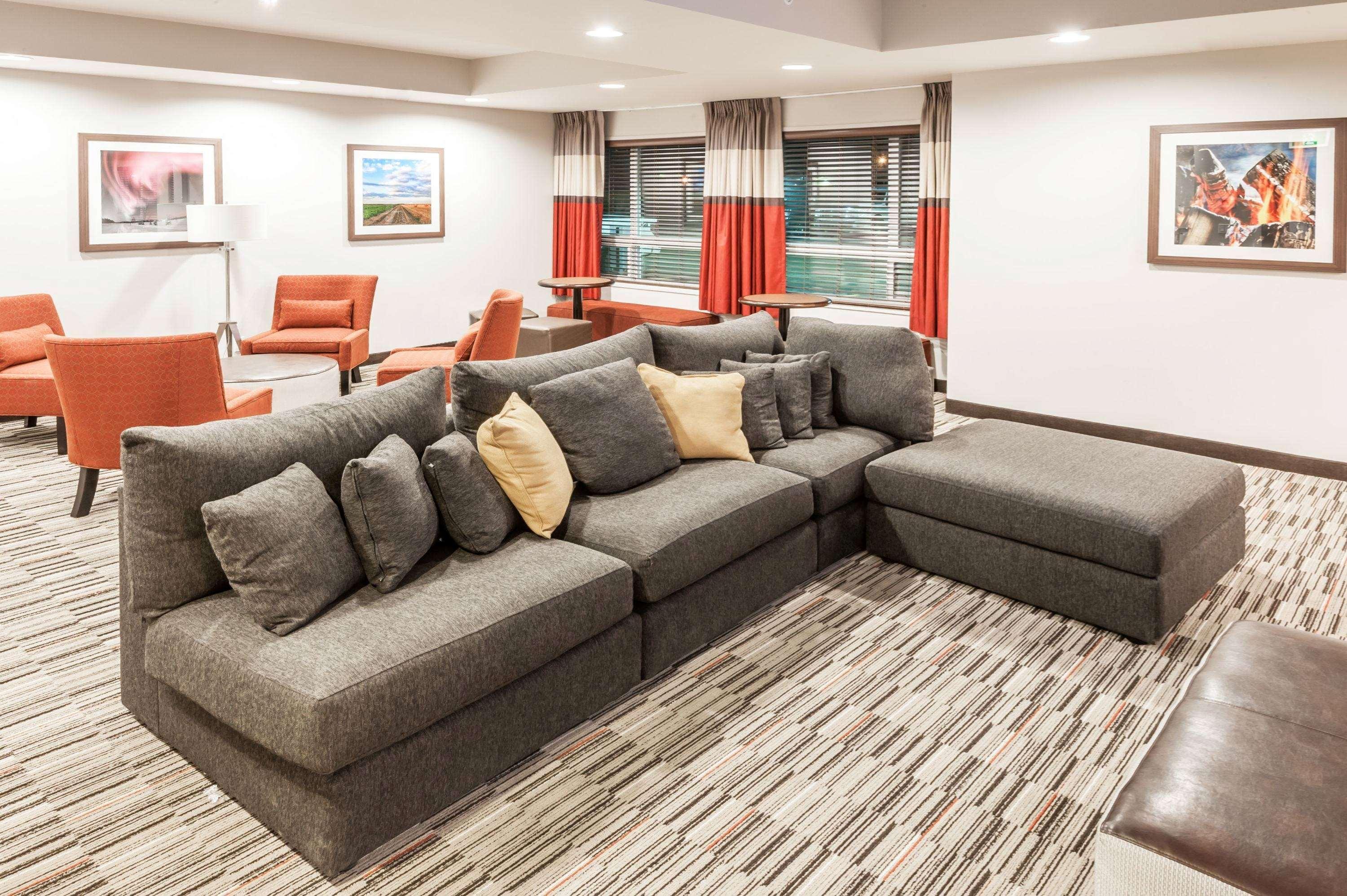 Microtel Inn & Suites By Wyndham Fort Saint John Fort St. John Exteriör bild