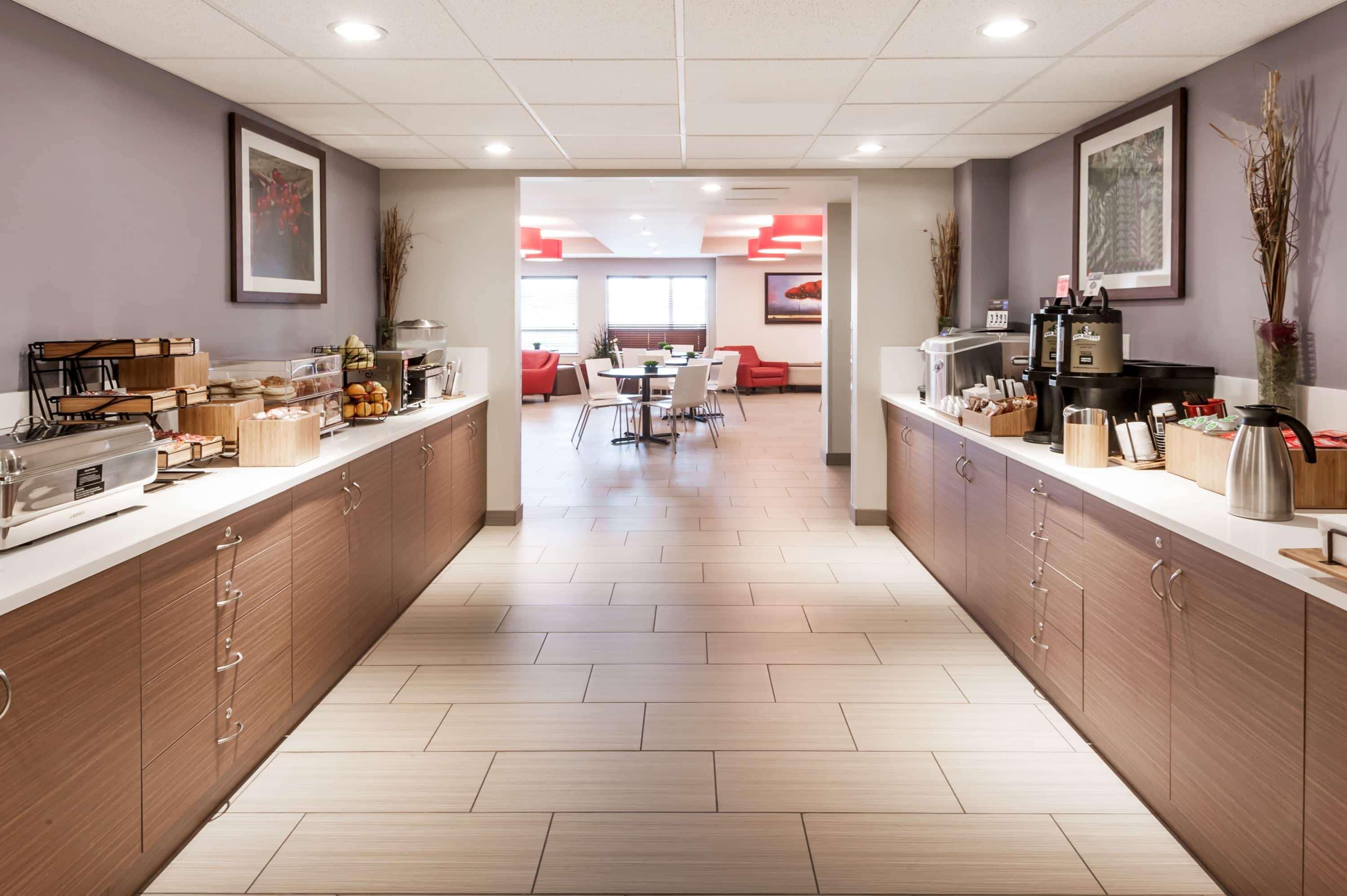 Microtel Inn & Suites By Wyndham Fort Saint John Fort St. John Exteriör bild