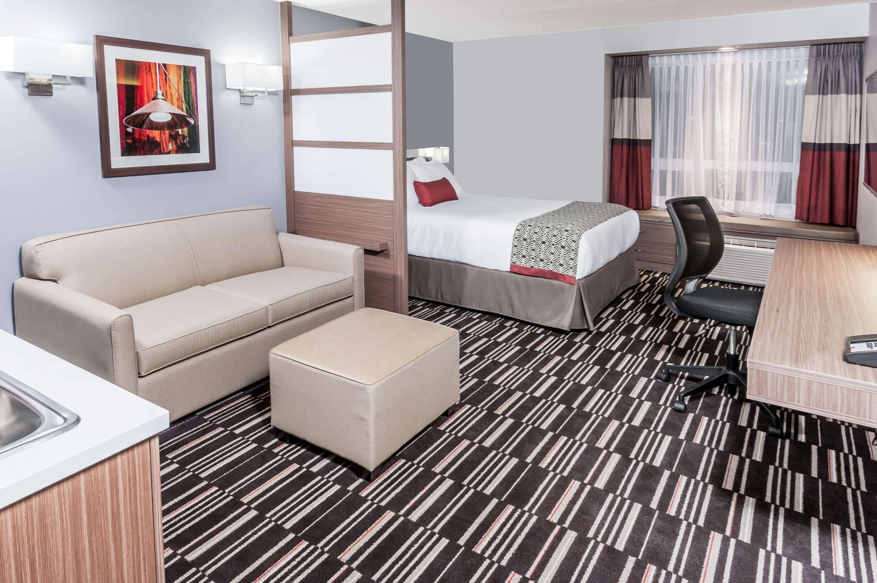 Microtel Inn & Suites By Wyndham Fort Saint John Fort St. John Exteriör bild