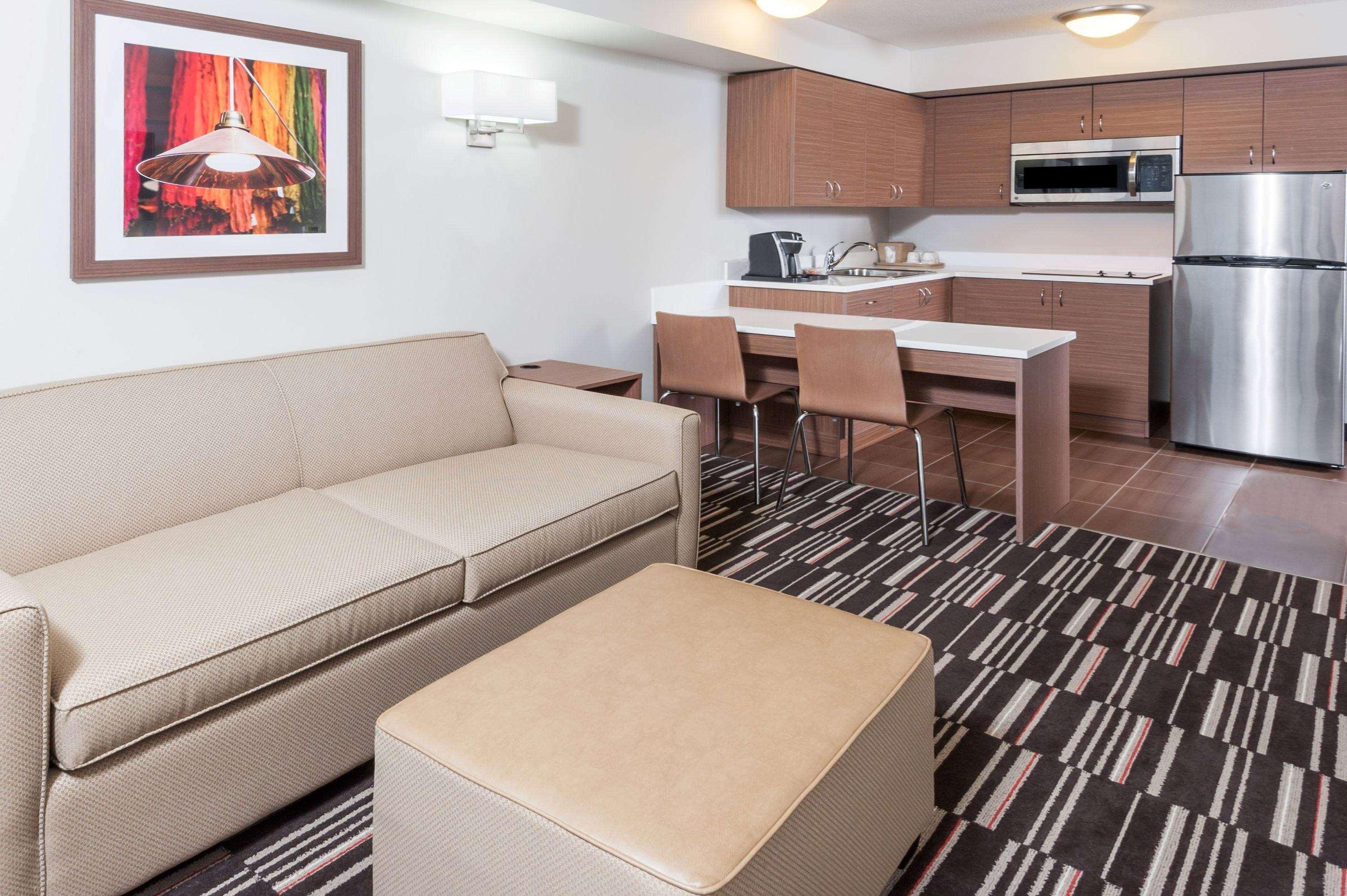 Microtel Inn & Suites By Wyndham Fort Saint John Fort St. John Exteriör bild