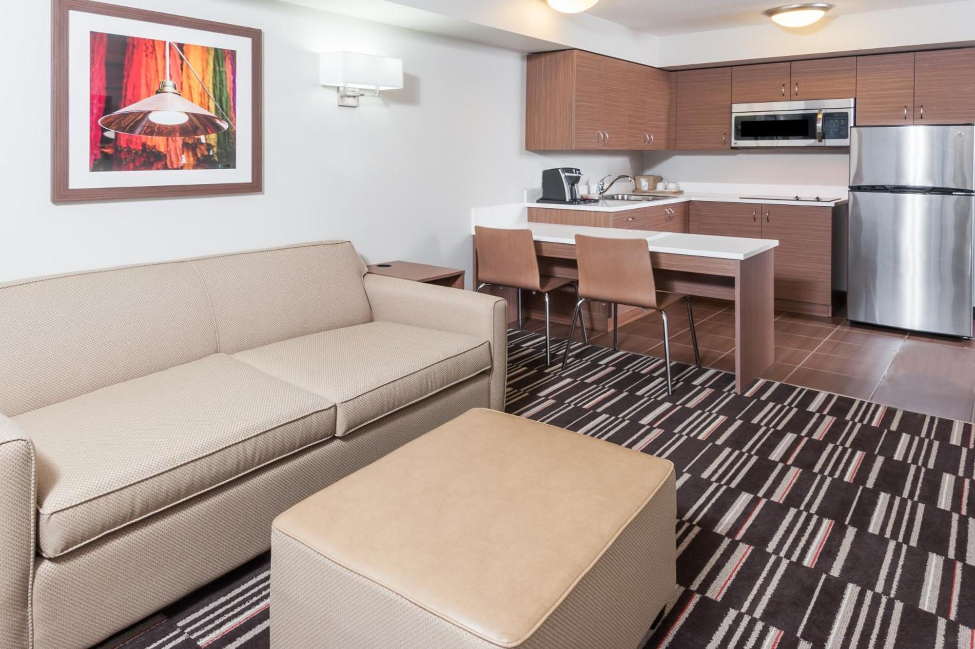 Microtel Inn & Suites By Wyndham Fort Saint John Fort St. John Exteriör bild